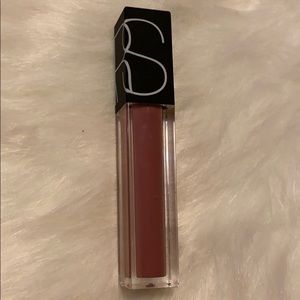 Lip gloss